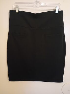 Women's Black A-Line Skirt - Sleek Everyday Skirt Sz E 12/14